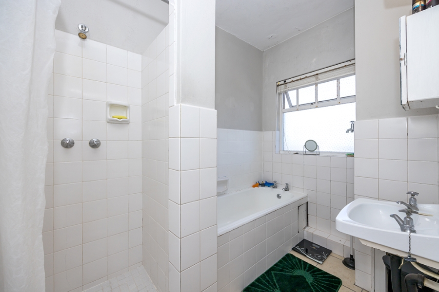 2 Bedroom Property for Sale in Kenilworth Western Cape